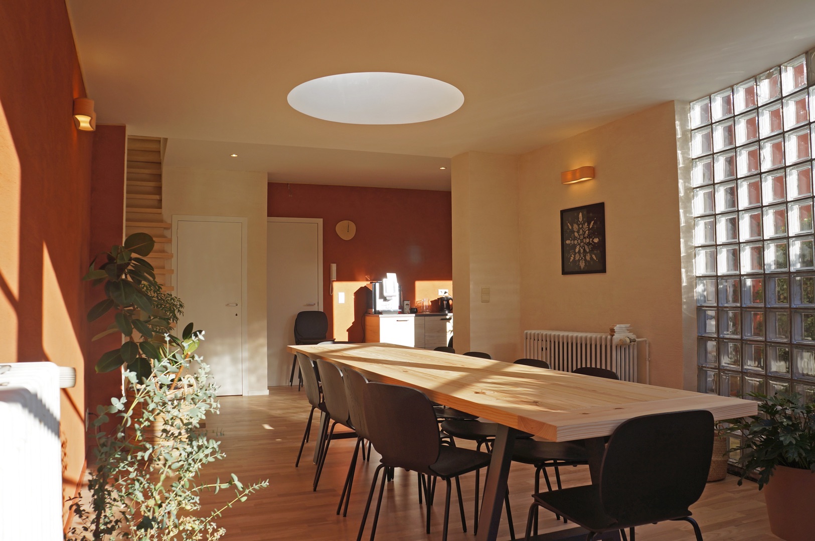 Prana Studio - de loft Oostende - duplex 1ste verdiep - keuken en tafel